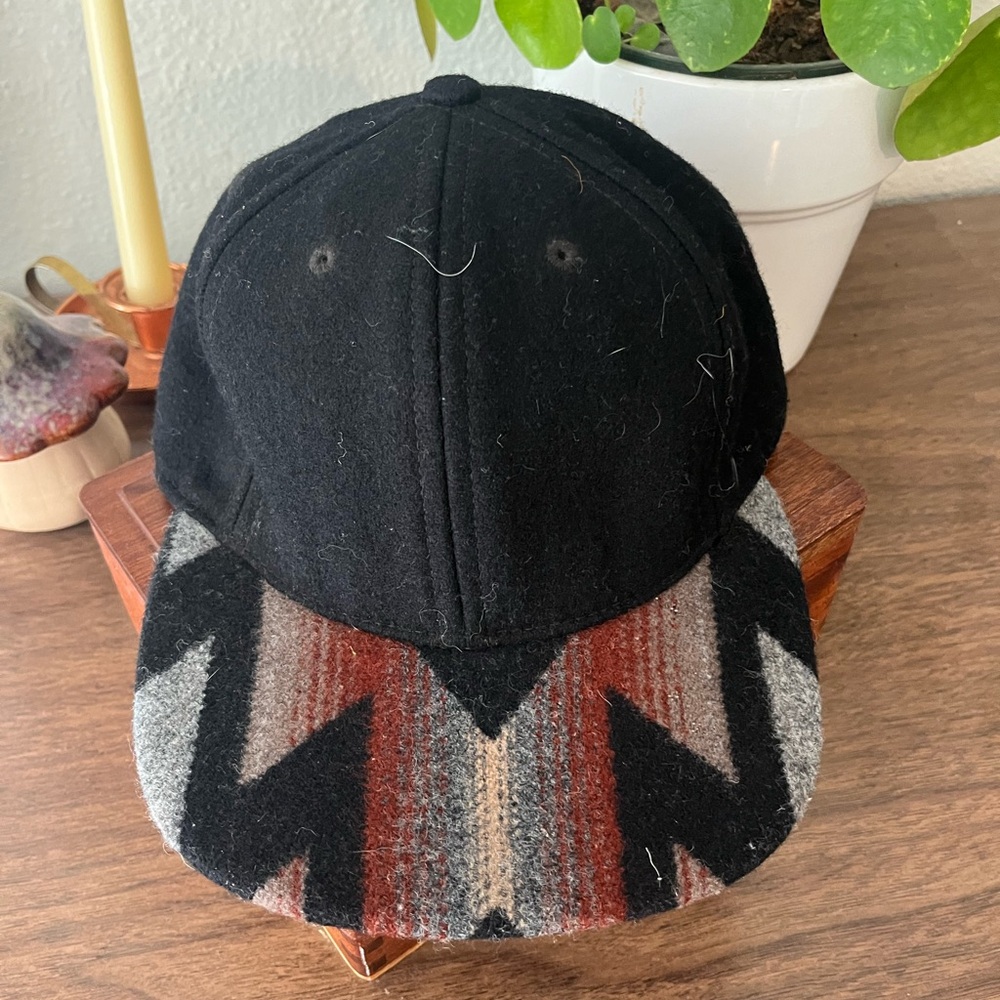 Pendleton wool hat - Picture 2 of 7